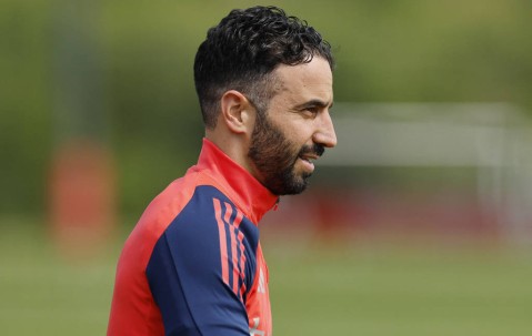 欧联梦碎！曼联主帅阿莫里姆“摩纳哥密谈”曝光，17胜教头还能撑多久？