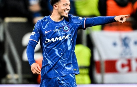 身价狂跌1亿欧无人问津，25岁大英帝星30万周薪，曼联2000万欧甩卖