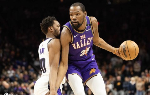 小萨复出空砍三双布克22+13 杜兰特22+6太阳胜国王