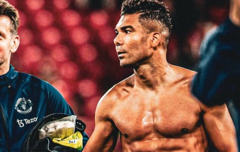 曼联多打一人卡塞米罗仍跑10公里！复苏秘诀曝光，多练体能不抱怨