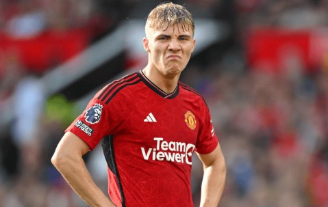 曼联夏窗大换血！霍伊伦德或离队，奥斯梅恩成锋线引援目标