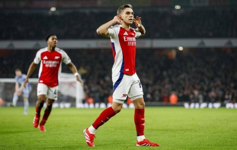 英超比赛回顾：天意！枪手2球领先被追平3分变1分，红军伤停补时连进2球1分变3分