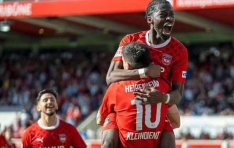 【每日缅肺芬想】周日017德甲:拜仁慕尼黑与法兰克福，拿捏主任，稳胆跟上！