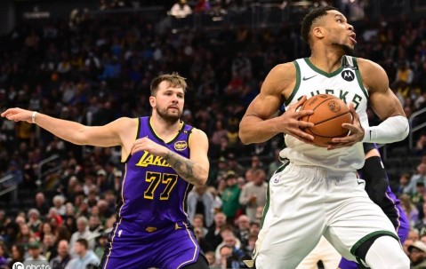 字母准三双东契奇空砍45+11 湖人负雄鹿吞3连败