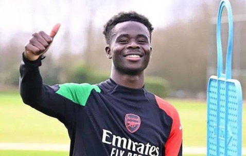 欧冠迎战皇马前，阿森纳传来好消息：萨卡伤停4个月满血归来
