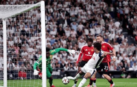 伟大的1-0！他们终结41年的等待，热刺夺冠+欧冠席位，全员狂欢！