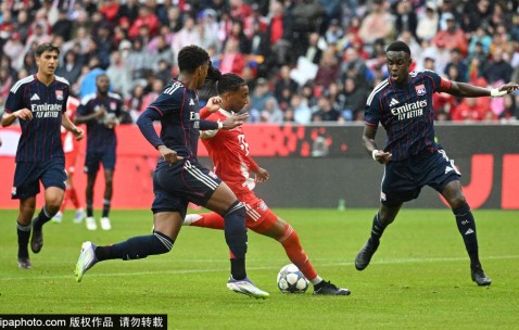 拜仁欧冠对手身价揭秘：阿森纳与切尔西的较量背后，隐藏着多少战术博弈与历史恩怨？