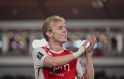 朗斯主场4-0完胜摩纳哥：法甲第9名震惊对手，摩纳哥无缘亚军