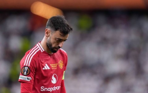 曼联亏大了！损失1亿英镑，新一轮裁员超200人，B费+加纳乔能走吗