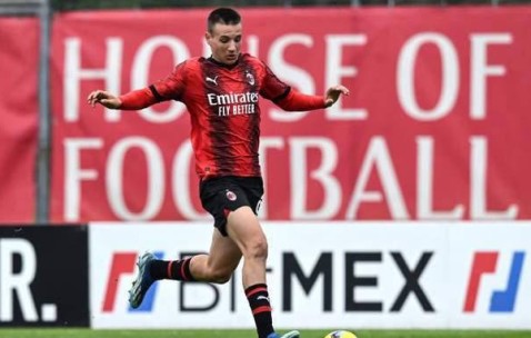 意甲最新动向：米兰欲购中锋，国米有意劳塔罗？